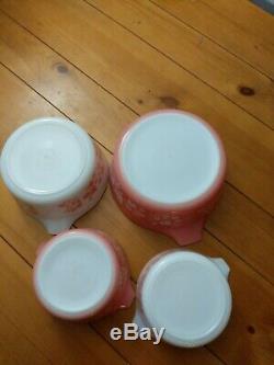 Pink Gooseberry Vintage Pyrex with lids, great condition