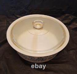 Pyrex #664 Big Bertha 4 QT Casserole Homestead Pattern and Pyrex Cover