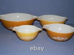 Pyrex Butterfly Gold 4 Cinderella Nesting Mixing Bowls 444/443/442/441