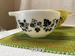 Pyrex Complete Gooseberry Yellow & White Cinderella Nesting Bowl Set 441-444