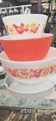 Pyrex FRIENDSHIP Nesting Mixing Bowls Set of 3