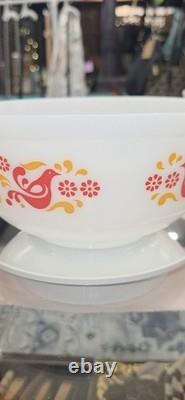 Pyrex FRIENDSHIP Nesting Mixing Bowls Set of 3