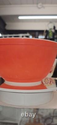 Pyrex FRIENDSHIP Nesting Mixing Bowls Set of 3
