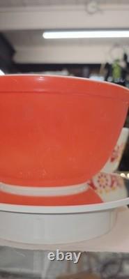 Pyrex FRIENDSHIP Nesting Mixing Bowls Set of 3