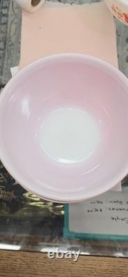 Pyrex FRIENDSHIP Nesting Mixing Bowls Set of 3