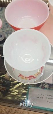 Pyrex FRIENDSHIP Nesting Mixing Bowls Set of 3