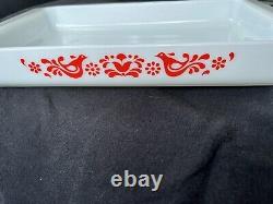 Pyrex Friendship Red Bird Lasagna Milk Glass Baking Pan 933 13.5x8.75x1.75