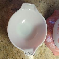 Pyrex Gooseberry Cinderella Nesting Mixing Bowls Set of 3 Vintage pink, white