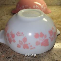 Pyrex Gooseberry Cinderella Nesting Mixing Bowls Set of 3 Vintage pink, white
