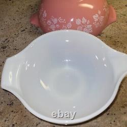 Pyrex Gooseberry Cinderella Nesting Mixing Bowls Set of 3 Vintage pink, white
