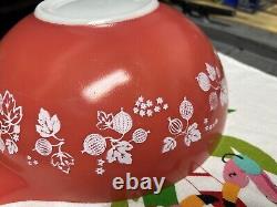 Pyrex JAJ/Crown Coral Gooseberry Cinderella Mixing/Serving Bowl