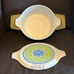 Pyrex Ocean Filigree Espanola 475-B 2.5 Qt Casserole w Lid + Cradle 1973 Promo