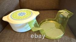 Pyrex Ocean Filigree Espanola 475-B 2.5 Qt Casserole w Lid + Cradle 1973 Promo