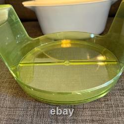 Pyrex Ocean Filigree Espanola 475-B 2.5 Qt Casserole w Lid + Cradle 1973 Promo