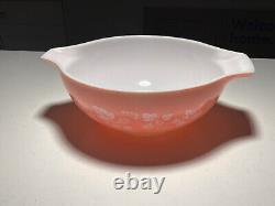 Pyrex Round Cinderella Bowl (1957-1966) Pink Gooseberry #444