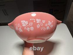 Pyrex Round Cinderella Bowl (1957-1966) Pink Gooseberry #444