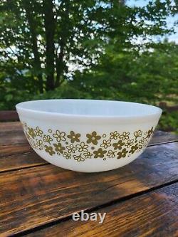 Pyrex Spring Blossom Stacking Bowl Set #401, 402, 403, 404 (Crazy Daisy)