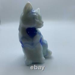 RARE Fenton Dave Fetty Milk Glass with Blue Hanging Hearts Sitting Cat Lim Ed