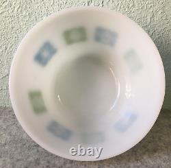 RARE Green & Blue Pennsylvania Dutch Milk Glass Federal 9 Mixing Bowl Vintage