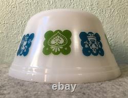 RARE Green & Blue Pennsylvania Dutch Milk Glass Federal 9 Mixing Bowl Vintage