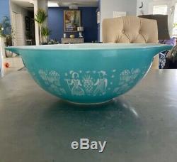 RARE Pyrex Amish, Butterprint Oddity Mixing Bowl 444 Girl On Left REVERSED