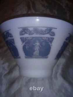 RARE VINTAGE HAZEL ATLAS MILK GLASS BOWL WHITE withWEDGEWOOD BLUE GREEK GODDESS