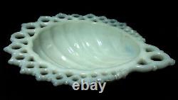 RARE VTG 1870s Deep Clam Shell Milk-Glass Footed Trinket Pin Bowl Lace Fretwork