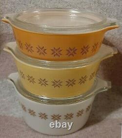 RARE VTG Pyrex Cross Stitch 3 Casserole Dishes with Lids COMPLETE 471 472 473