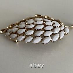 RARE Vintage Crown TRIFARI Signed WHITE Milk Glass Gold Tone Floral Brooch Pin