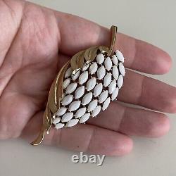 RARE Vintage Crown TRIFARI Signed WHITE Milk Glass Gold Tone Floral Brooch Pin