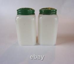 RARE Vintage McKee BLACKBIRD Milk Glass Salt & Pepper Range Shakers