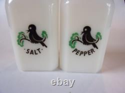RARE Vintage McKee BLACKBIRD Milk Glass Salt & Pepper Range Shakers