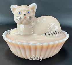 RARE Westmoreland III Rosso Milk Glass Cat on Nest PINK Opalescent Painted VTG