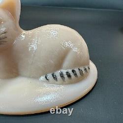 RARE Westmoreland III Rosso Milk Glass Cat on Nest PINK Opalescent Painted VTG