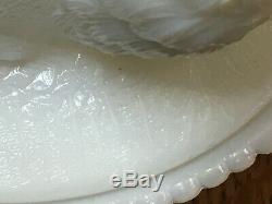 Rare Oval Vintage McKee White 2-Piece Milk Glass Lion Dish withLid