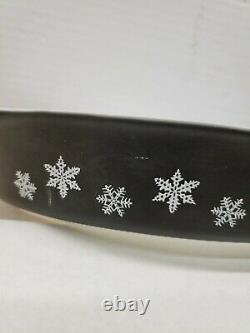 Rare Vintage Pyrex 1 1/2 Qt Casserole Black and White Snowflakes. NO DIVISIONS