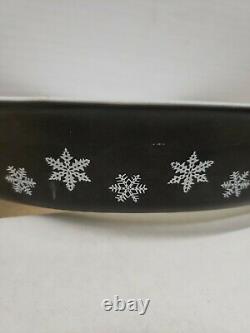 Rare Vintage Pyrex 1 1/2 Qt Casserole Black and White Snowflakes. NO DIVISIONS