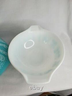 STUNNING PYREX Turquoise White Amish Butterprint Cinderella Nesting Bowls Set 4