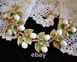 Schiaparelli White Milk Glass Green Enamel Gold Plated Leaf Cluster Bracelet