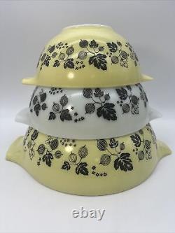 Set Of 3 Vintage Pyrex Gooseberry Yellow Black White 444,443,442 Cinderella Bowl