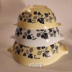 Set Of 3 Vintage Pyrex Gooseberry Yellow Black White 444,443,442 Cinderella Bowl