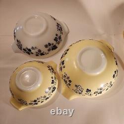 Set Of 3 Vintage Pyrex Gooseberry Yellow Black White 444,443,442 Cinderella Bowl