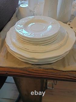 Set Of Vintage Indiana Milk Glass