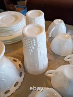 Set Of Vintage Indiana Milk Glass