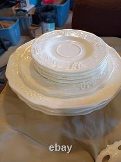 Set Of Vintage Indiana Milk Glass