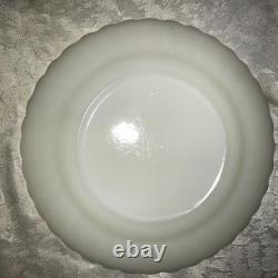 Set of 12 FIRE KING Suburbia MILK GLASS Spiral/Swirl GOLD TRIM 10 Dinner PLATES