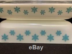 Set of 2 Vintage Pyrex SNOWFLAKE Space Savers 575 & 548 withdamaged Lid