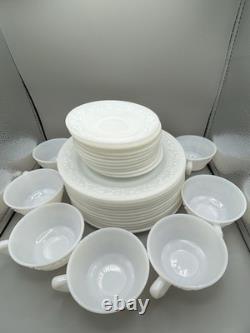 Set of 29 Vtg. Hazel Atlas Crinoline 11 Dinner Plates 11 Saucers 7 Cups Milk