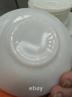 Set of 29 Vtg. Hazel Atlas Crinoline 11 Dinner Plates 11 Saucers 7 Cups Milk