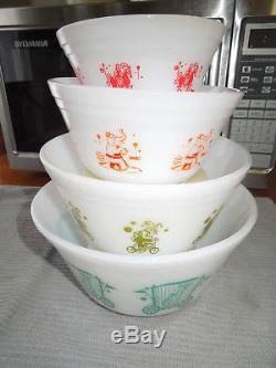 Set of 4 1950s Mint Federal Mixing Nesting White Milk Glass Bowls Circus Pattern